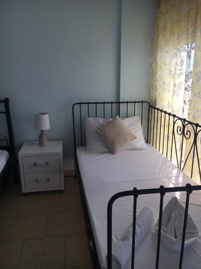 Ria Mare Hotel Qeparo Luaran gambar